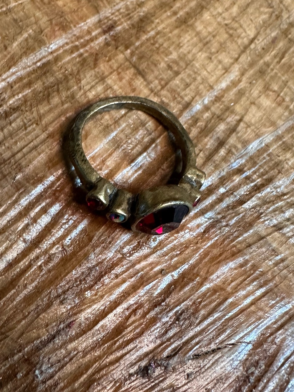 Vintage Style Ruby Red Rhinestone Cocktail Ring Copper Tone Size 6.5